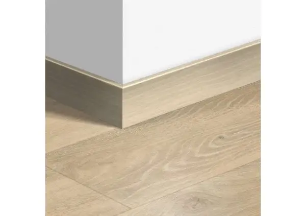 Ламинированный плинтус Quick Step 03545 77х14х2400